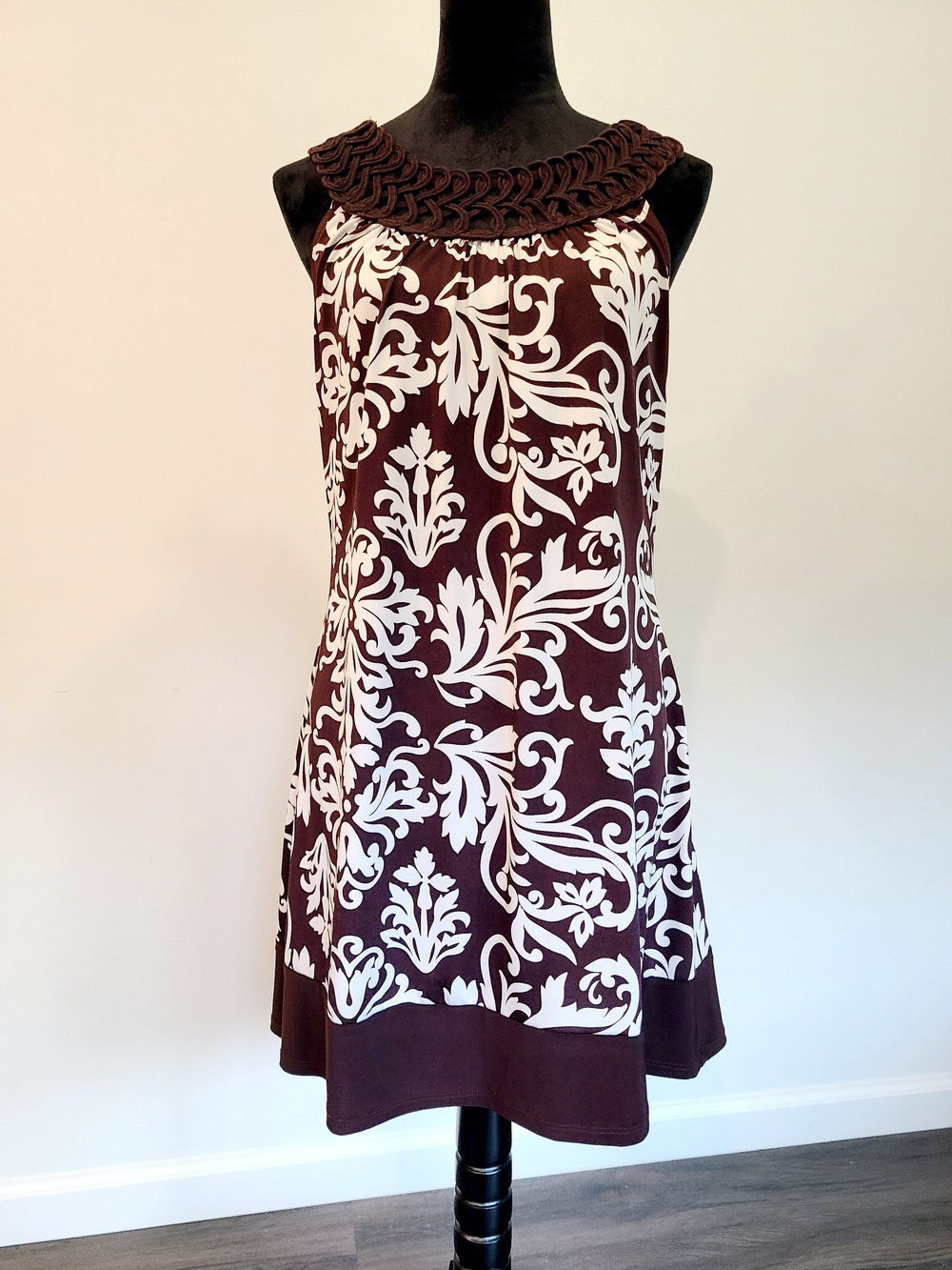 Brown and White Damask-Style Print Sleeveless Mini Dress